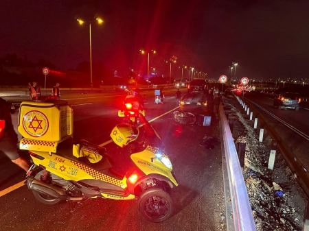 مصابين بحالة خطيرة وحرجة ومتوسطة في طمرة والناصرة وتل السبع